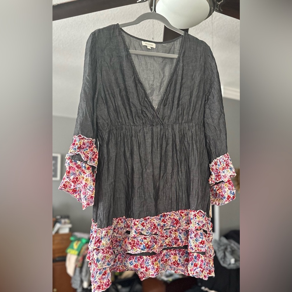 🌻🌻 3 for $15.00 Velzera Gray and Pink Ruffled Blouse